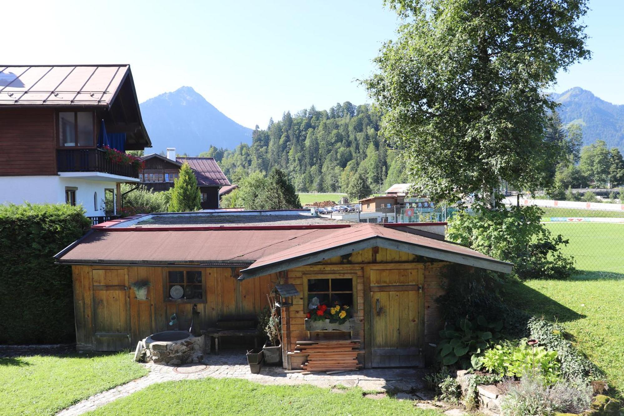 Faltenbach Ferienwohnungen In Оберстдорф Екстериор снимка